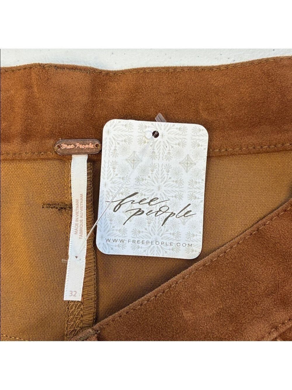 Free People Dylan Vegan Suede Long Shorts Brown Bermuda We The Free 27 NWT - Picture 10 of 11
